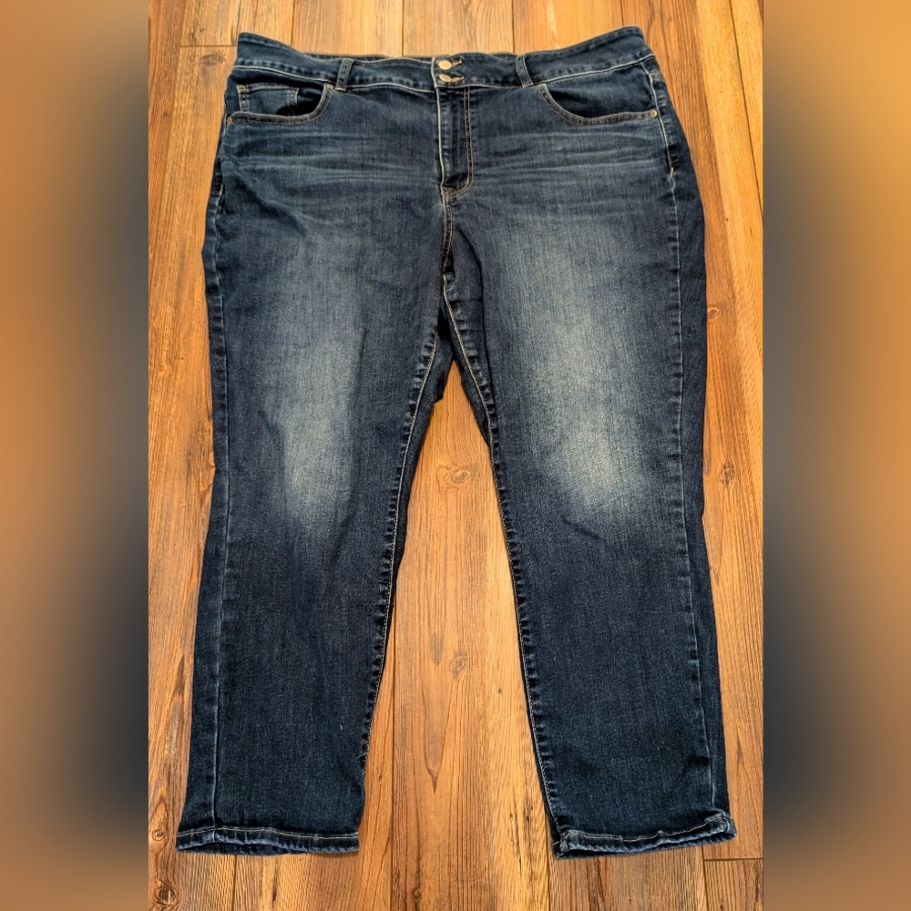 Maurices High Rise Cropped Jeans Size 22